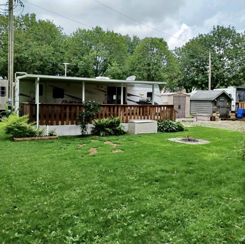 31 foot Palomino trailer with hard top awning Travel Trailers