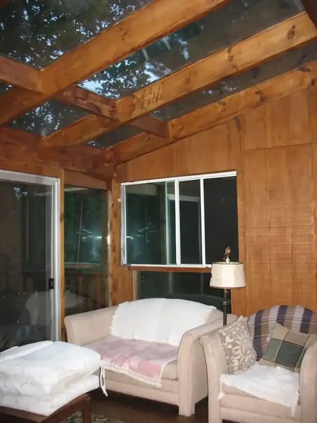 4 Season Lakefront Cottage in The Kawarthas For Rent in Ontario in Canada - Image 6