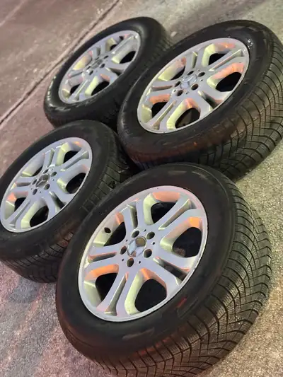 18"Mercedes rims(5x112)+Pirelli snows-Merc GLB/ML/ RL/ GLE/ GL Set of four authentic 18 inch Mercede...