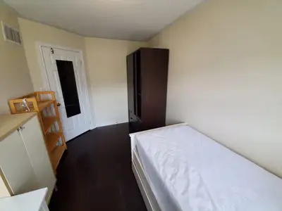 Private Room for Rent – Near York University (Available Now) Girls Only Private room available in a...