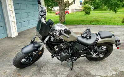 Looking to sell my 2020 Honda Rebel 500 ABS, 22,000 km a sleek cruiser with a 471cc, liquid-cooled p...