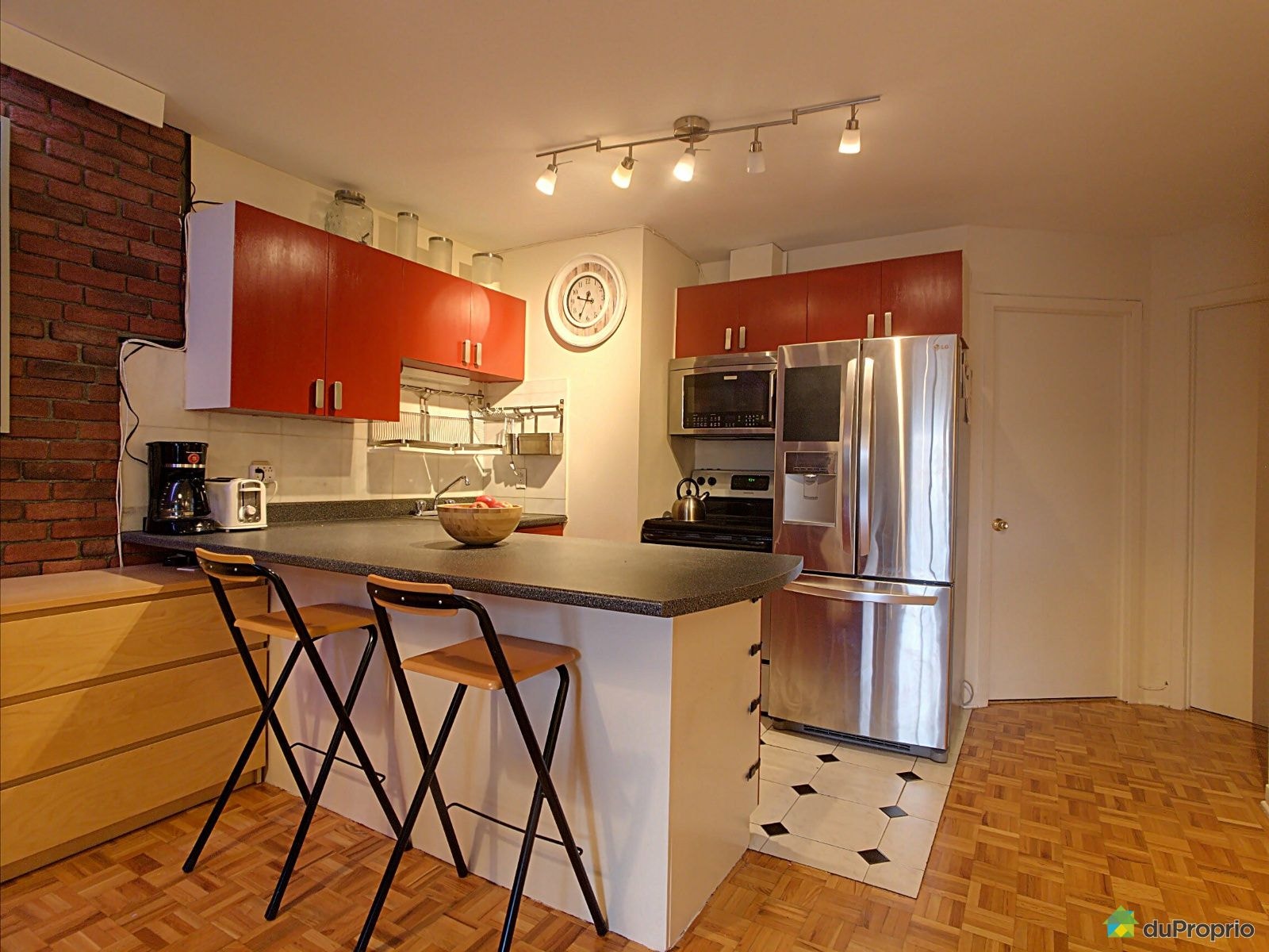 À VENDRE - Montréal - Ville Marie - Condo 4 ½ traversant — photo 2