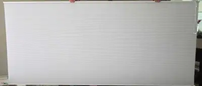 This is a used Hunter Douglas blind, measuring 93 x 57 3/4 inches. The blind is in good condition an...