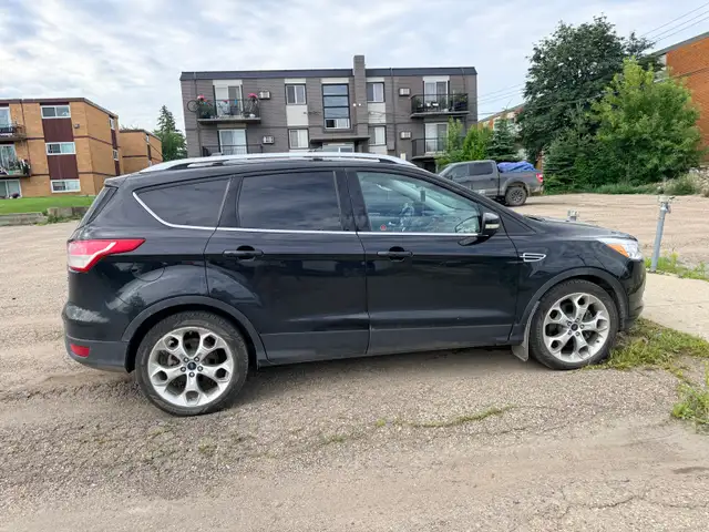 2015 Ford Escape Titanium510357520096307202