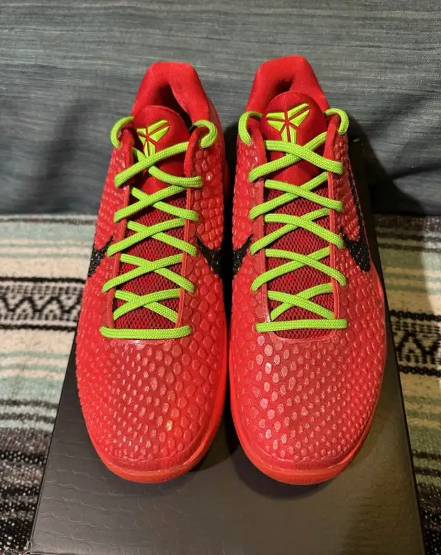 Kobe 6 Protro Reverse Grinch in Men's Shoes in Mississauga / Peel Region - Image 3