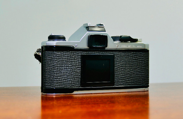 Pentax MX Silver Film Camera & 50 mm f/1.7 Lens in Cameras & Camcorders in Ottawa - Image 4