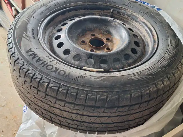 pneus d’hiver 225-65-R17, roues et mags Nissan in Tires & Rims in Québec City - Image 5
