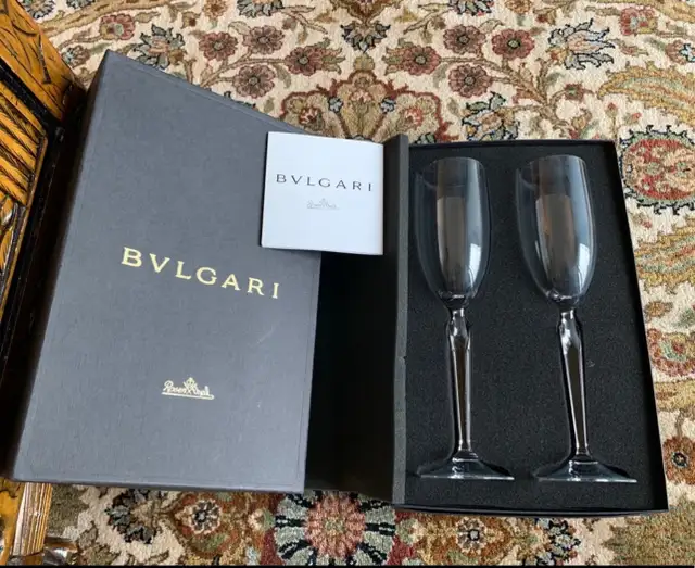 NIB ROSENTHAL BVLGARI CRYSTAL CHAMPAGNE FLUTE. in Kitchen & Dining Wares in Calgary - Image 2