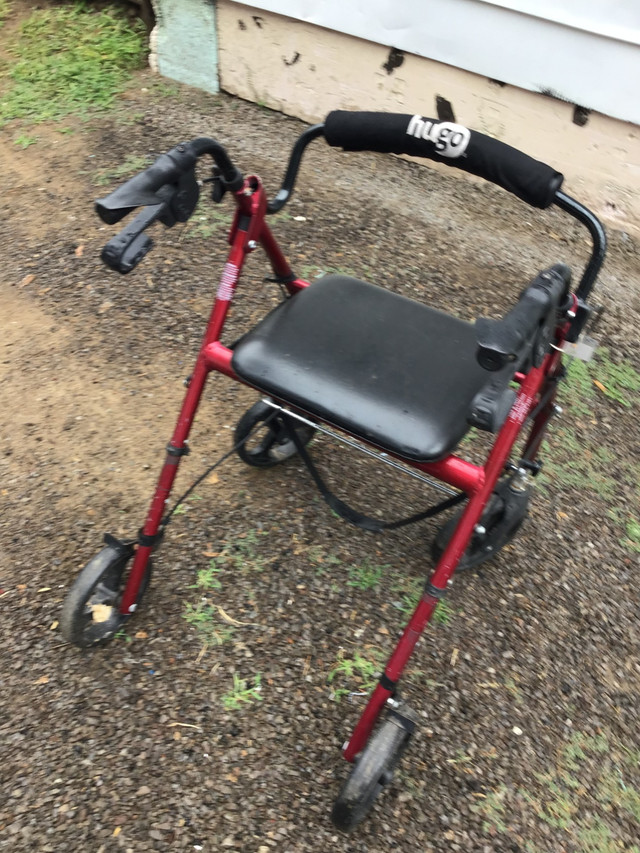 DÉAMBULATEUR (HUGO) dans Santé et besoins spéciaux  à Laval/Rive Nord
