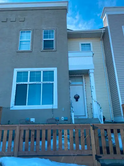 Room for Rent - Mckenzie Towne