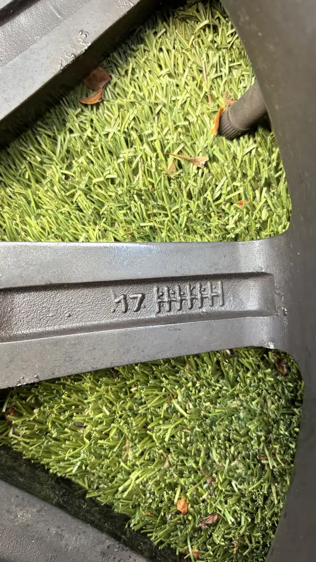 Winter Tires/Alloy Rims 215/55 R 18 99H in Tires & Rims in City of Toronto - Image 9