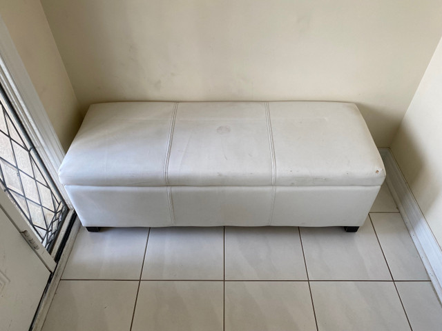 White leather ottoman for sale  in Couches & Futons in Mississauga / Peel Region - Image 2