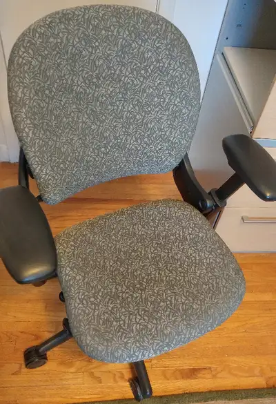 Steelcase Leap V1 office chair