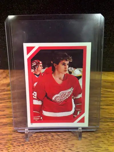 1985/86 OPC Steve Yzerman Wings #30 Sticker, View more