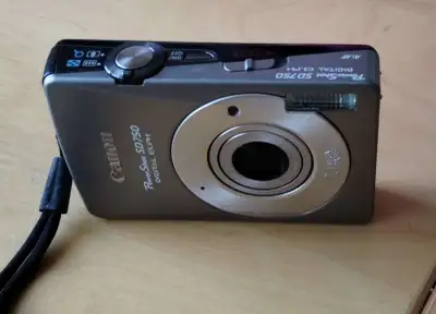 CANON  Power Shot SD750, View more