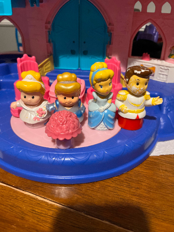 Little people Disney Princess Castle in Toys & Games in Regina - Image 3