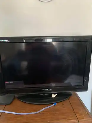 Toshiba LCD TV in TVs in Guelph - Image 2