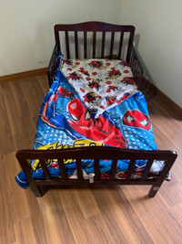 Toddler bed with Spider-Man bed set and mattress 