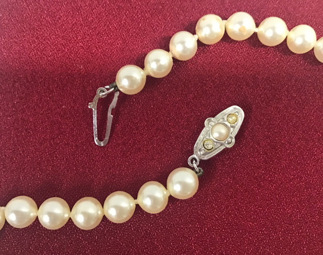 Vintage Faux Pearl Necklace sold by Ward Air in Jewellery & Watches in Peterborough - Image 3