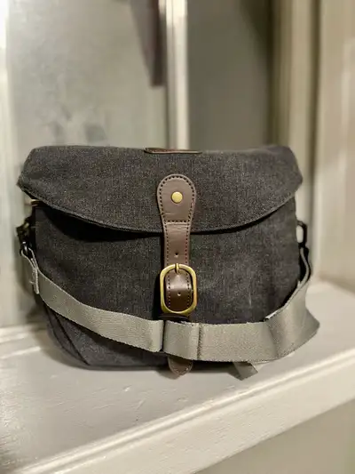 Bagsmart camera carry-on with straps (Brand-new), View more
