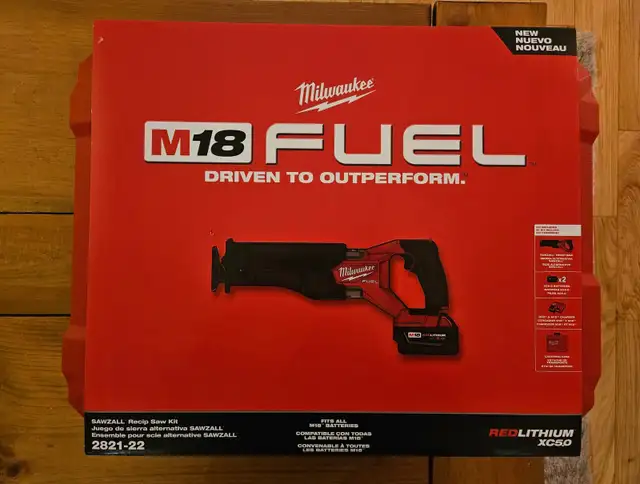 Milwaukee Sawzall in Power Tools in Markham / York Region - Image 2