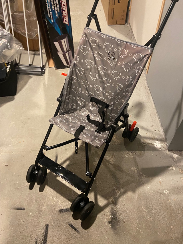 Small stroller  in Strollers, Carriers & Car Seats in Bedford