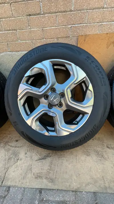 235/60 R 18 103H Bridgestone Ecopia all season tires 18 X7.5 Bolt pattern 5X114.3 Centerboard 64.1 M...