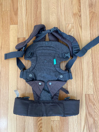 Infantino Flip Advanced baby carrier