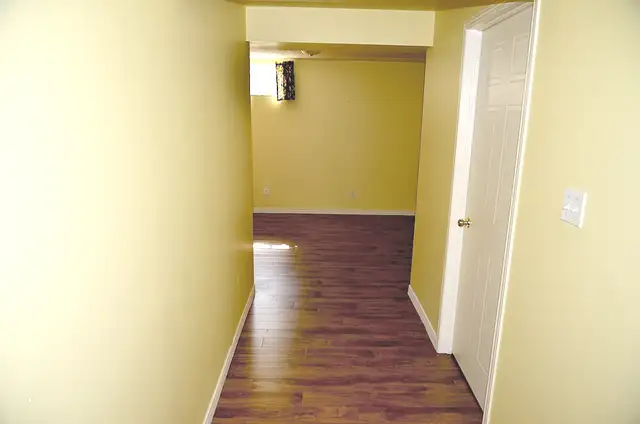 From 2026-05-01,Waterloo-Laurelwood-3 bedrooms-EndUnit-Townhome in Long Term Rentals in Kitchener / Waterloo - Image 9