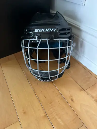 Bauer Youth Hockey helmet size 6- 6 5/8(48-53.5 cm), View more