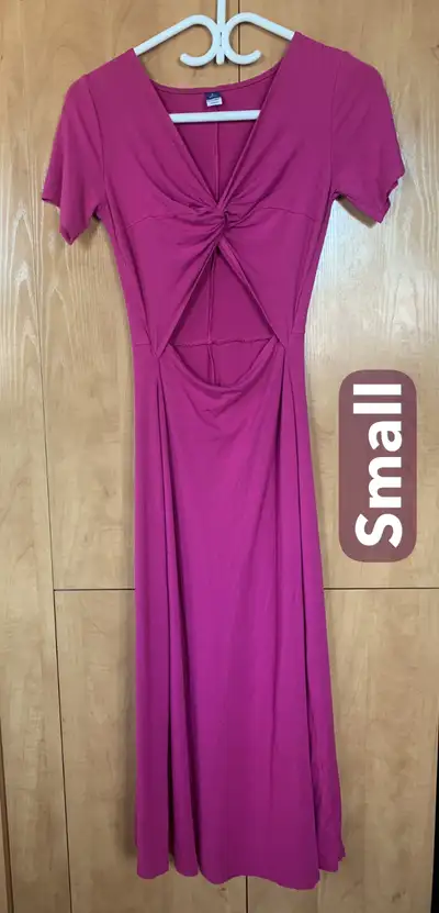 XS et SMALL de marque à 10-15$ chacun ou prix spécial pour plusi, View more