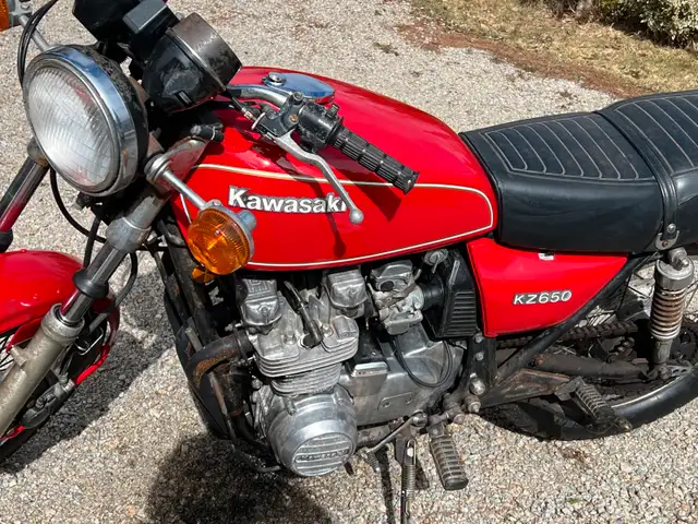 1978 Kawasaki kz 650 in Sport Bikes in Bridgewater - Image 3