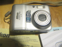 Caméra numérique Nikon Coolpix L4 avec documentation.