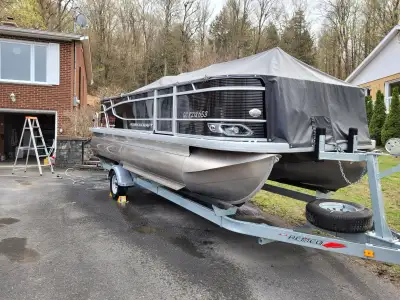 2022 princraft ponton avec remorque, 115 force, moteur electrique minn kota 80lb terrova, toile de t...