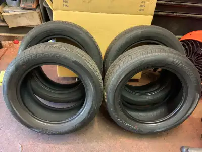 (4) 215/55R16 Hankook Kinergy All Season ... Excellent Condition! with “No Cracks or Damage” & Worn...
