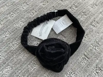 Brand New Gymboree Baby Head Band One size Color: Black Material: Velvet Comes from a clean, smoke f...
