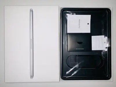 MACBOOK PRO 2019 A2141-EMPTY BOX (C015), View more