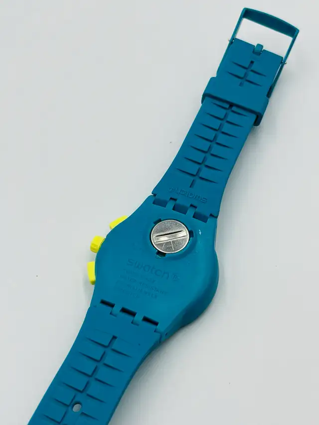 Swatch Montre in Jewellery & Watches in City of Montréal - Image 4