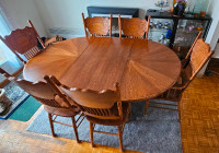 Solid Oak Dinning Table and Buffet