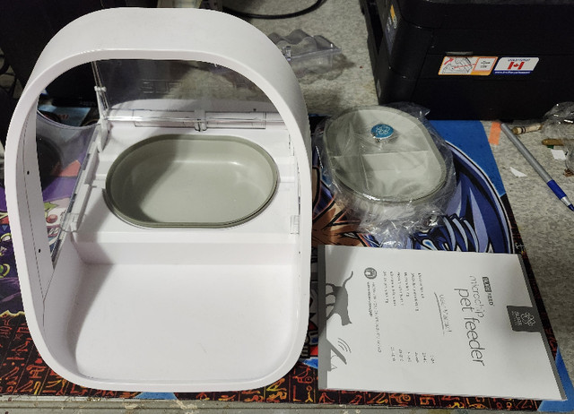 Used Sure Feed Microchip Pet Feeder in Accessories in St. John's