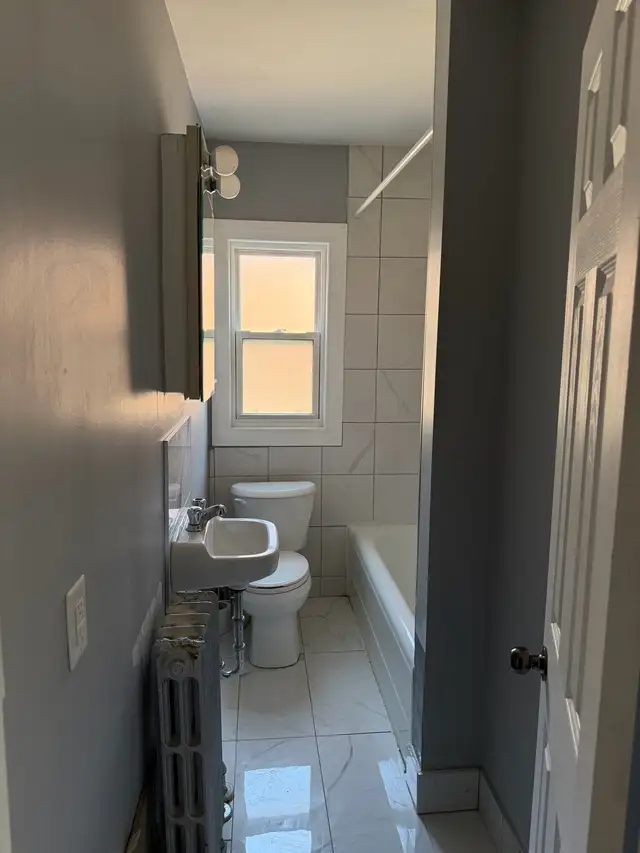 1 bedroom apartment  in Long Term Rentals in City of Toronto - Image 5
