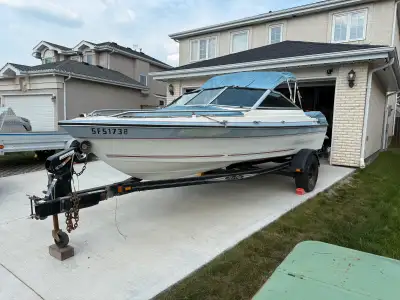 17.5 foot Doral Spirit Needs new floor 4.3 V6 Mercruiser Alpha One outdrive Boat hasn’t run this yea...