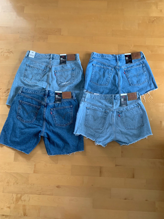 Neuf  avec étiquette,shorts de marque LEVI'S , grandeur 32 dans Femmes - Pantalons et shorts  à Trois-Rivières