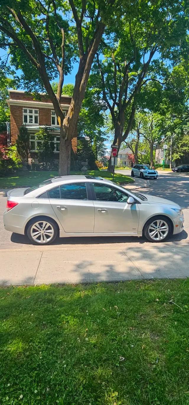 Une très Cruze 2015 full options à ne pas rater in Cars & Trucks in City of Montréal - Image 8