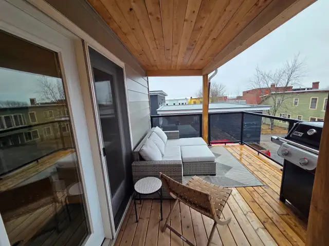 Furnished Short Term Rental - 2 Bedroom Flat Uptown with Parking | Long ...