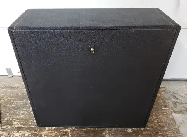 412 vintage British style slant cabinet (Unloaded) in Amps & Pedals in City of Toronto - Image 5