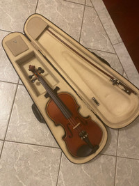 3/4 violin celestial musical celestial sound with case and bow.