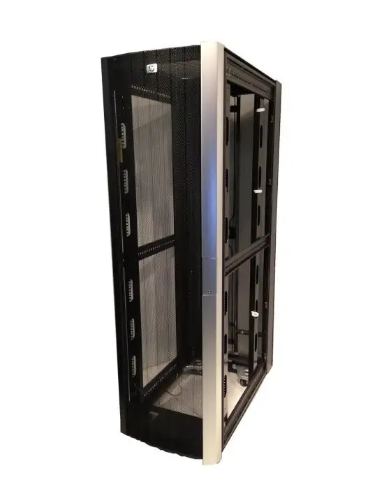 HP 42U Server Rack (10642 G2) in Servers in Oakville / Halton Region - Image 6
