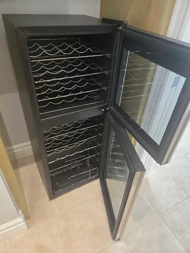Koolatron Wine cooler in Refrigerators in Kitchener / Waterloo - Image 3