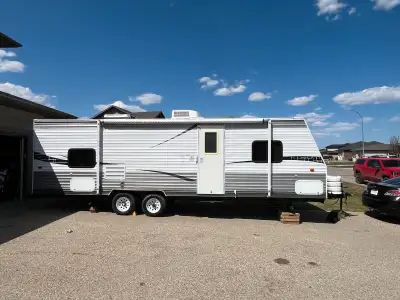 $12,500 & open to reasonable offers once the unit is viewed. WILL DELIVER for forest fire evacuees....